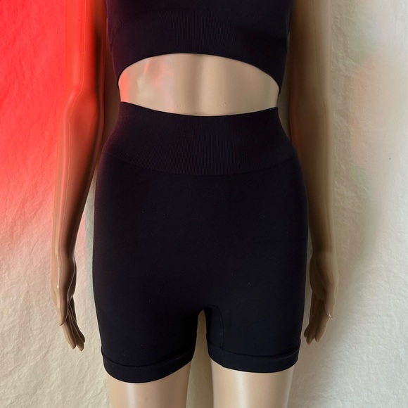 Matching Black Gym Sst - Picture 4 of 5